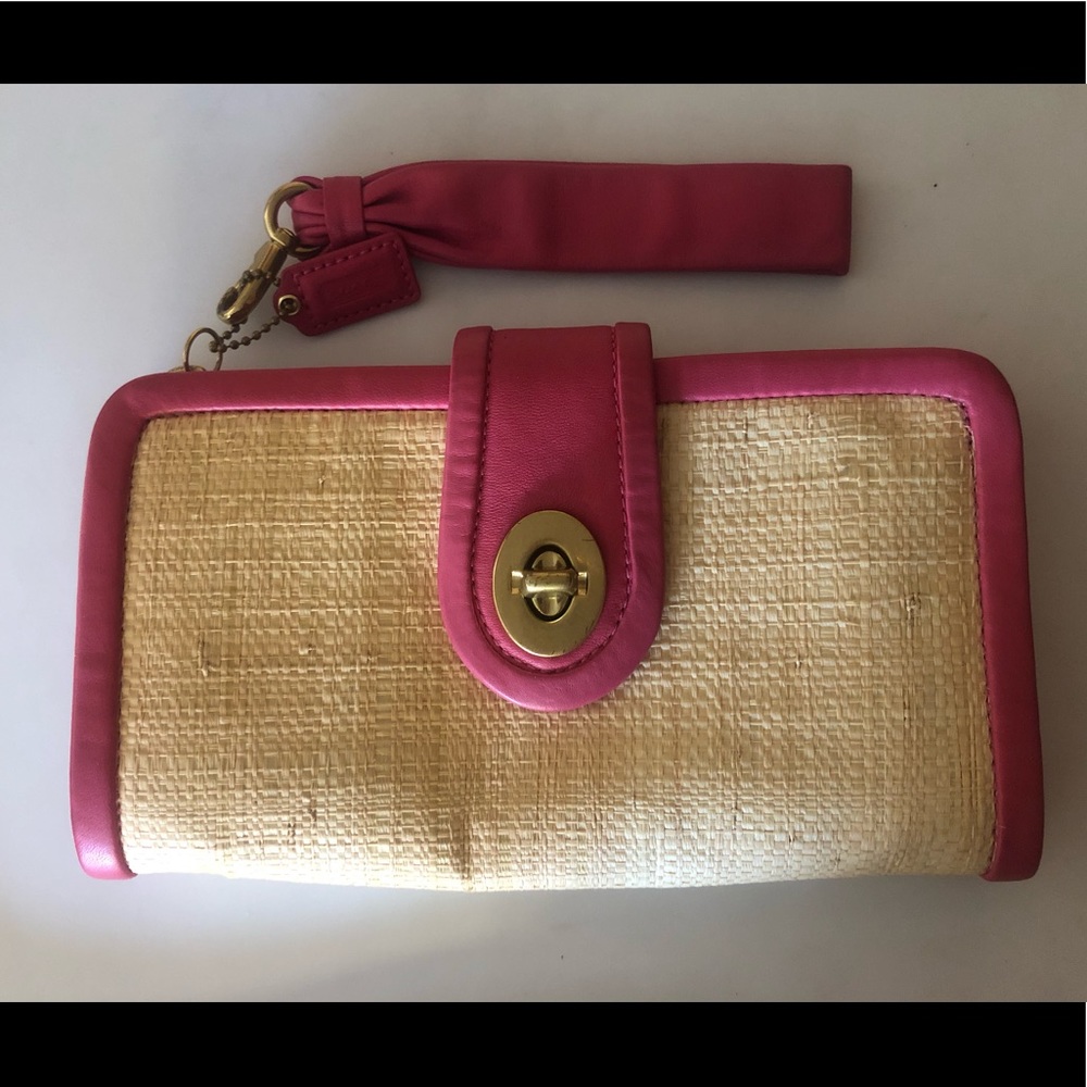 Authentic Coach Park Leather Clutch in pink/ straw